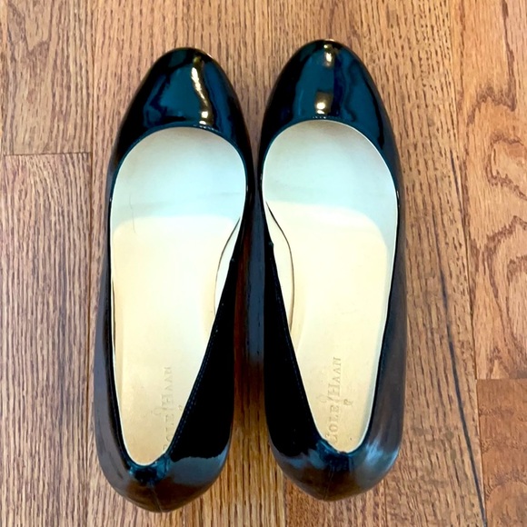 Like new - COLE HAAN patent leather wedge heels - Picture 4 of 10